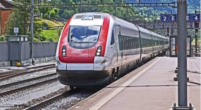 Αθήνα – Θεσσαλονίκη ήδη απο 5,5 ώρες στις 4,5 – «Δεν χρειάζεται το «Βέλος» για να μειωθεί κι άλλο ο χρόνος μεταξύ των δύο πόλεων»